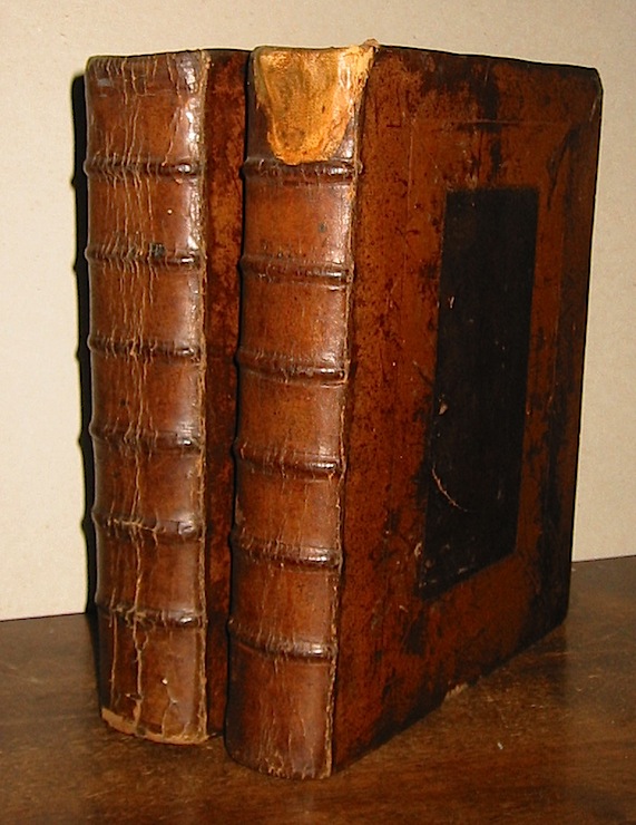 F. Altieri Dizionario italiano ed inglese. A Dictionary Italian and English containing all the words of the vocabularj della Crusca and several hundred more taken from the most approved Authors; with Proverbs and Familiar phrases... 1726-27 London William and John Innys